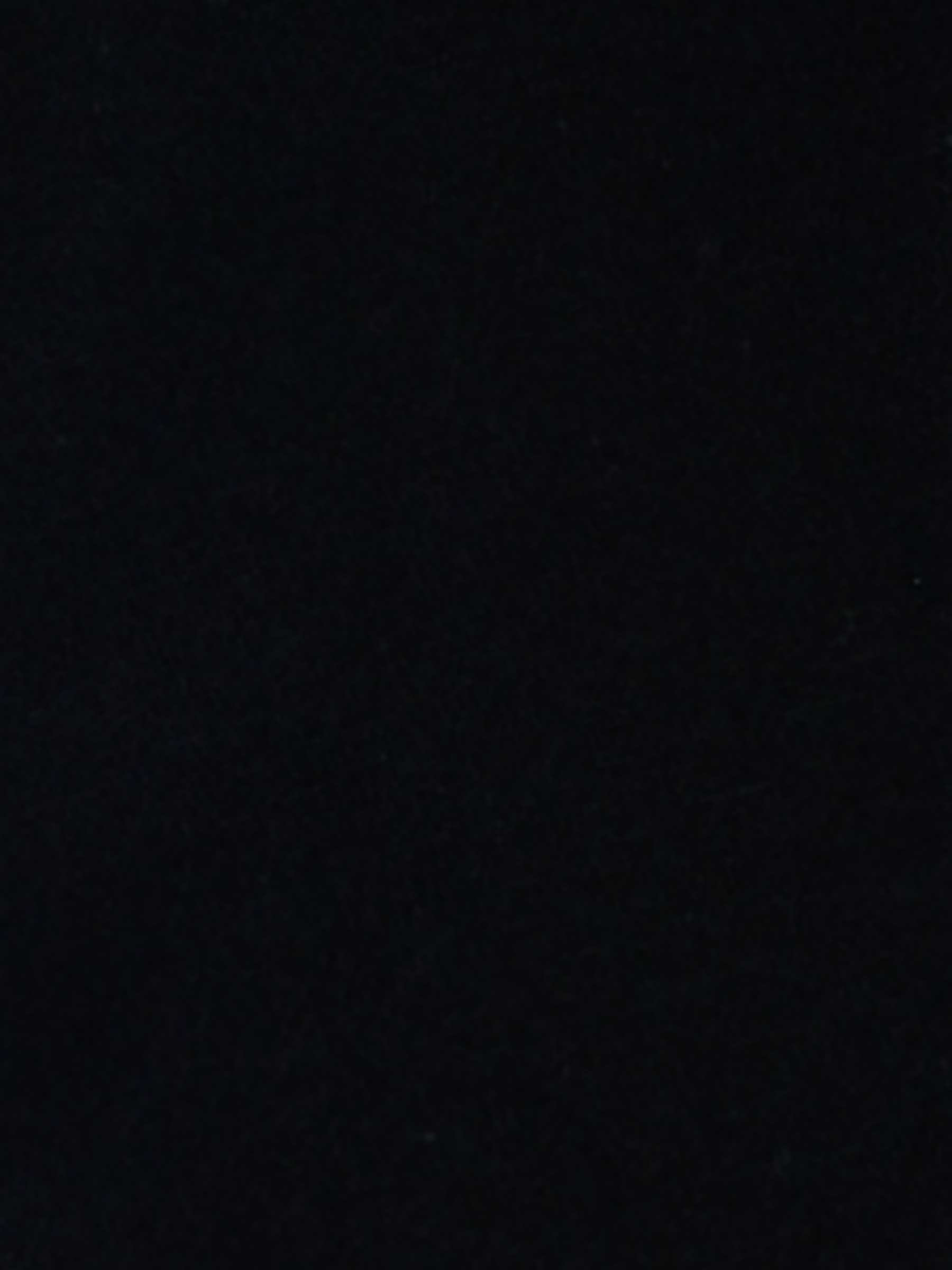 (Black)